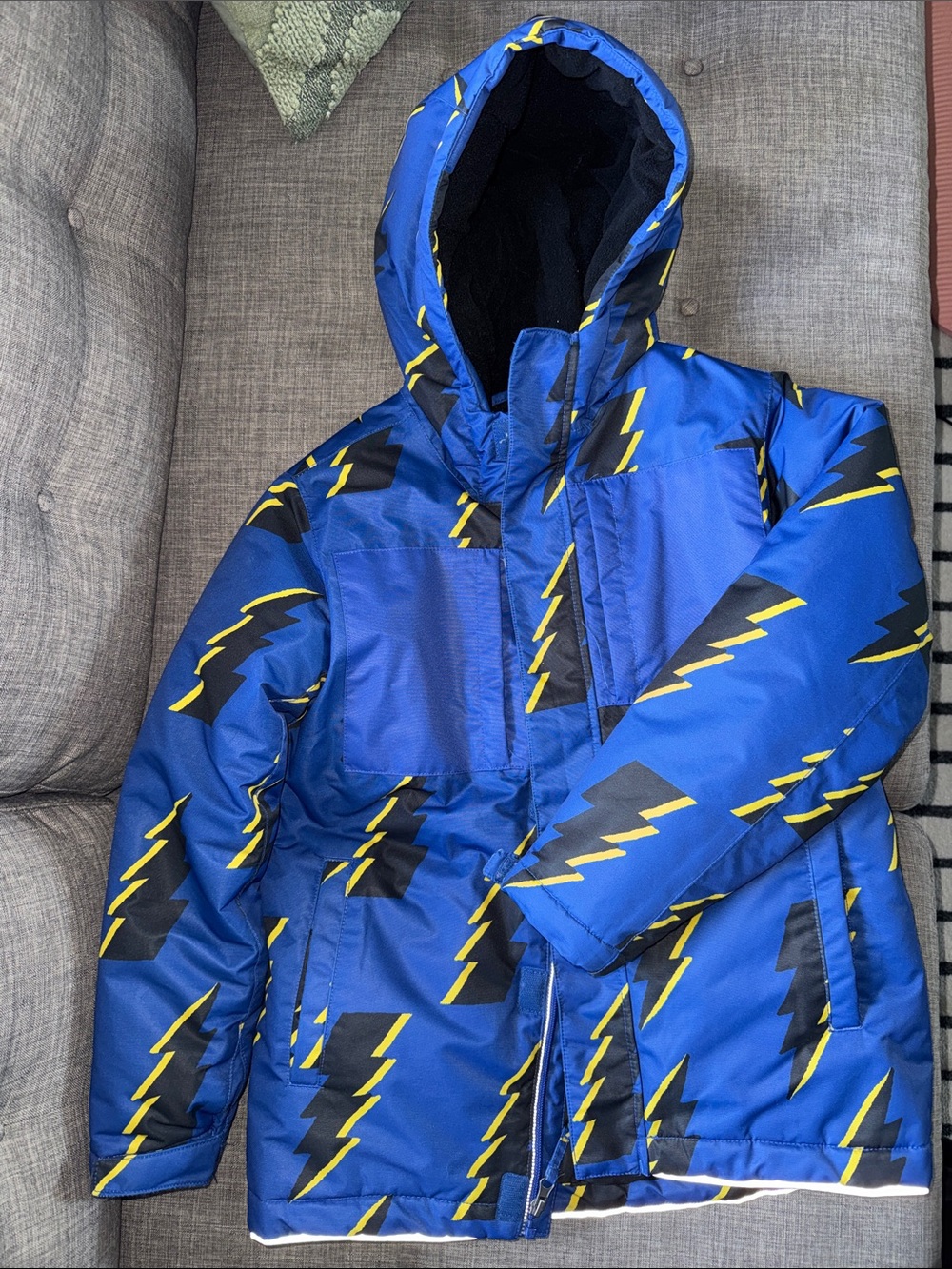 Hanna Andersson Blue Lightning-Print Hooded Puffer Jacket snow